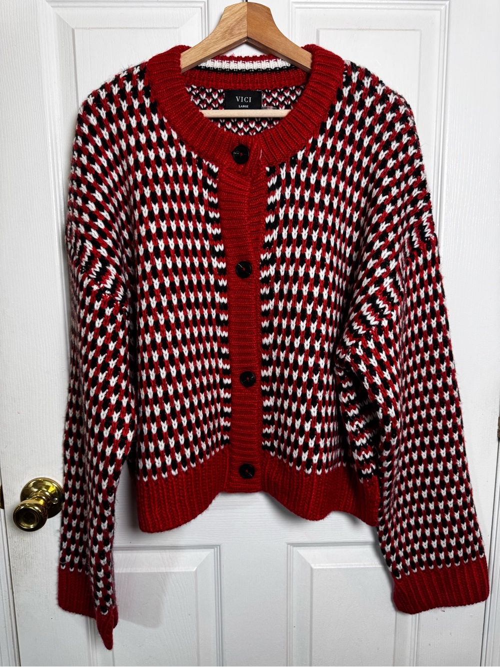 VICI Red Black White Houndstooth Chunky Knit Oversized Cardigan Large NWOT Soft